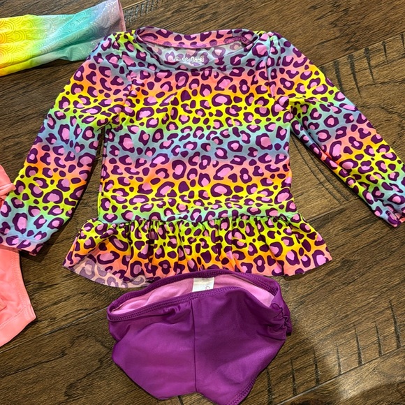 Two swimsuits - Picture 2 of 3